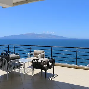 Viola Sea View Penthouse Апартаменты Саранда