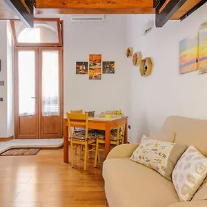 https://honeyapartment.lecce-hotels.com