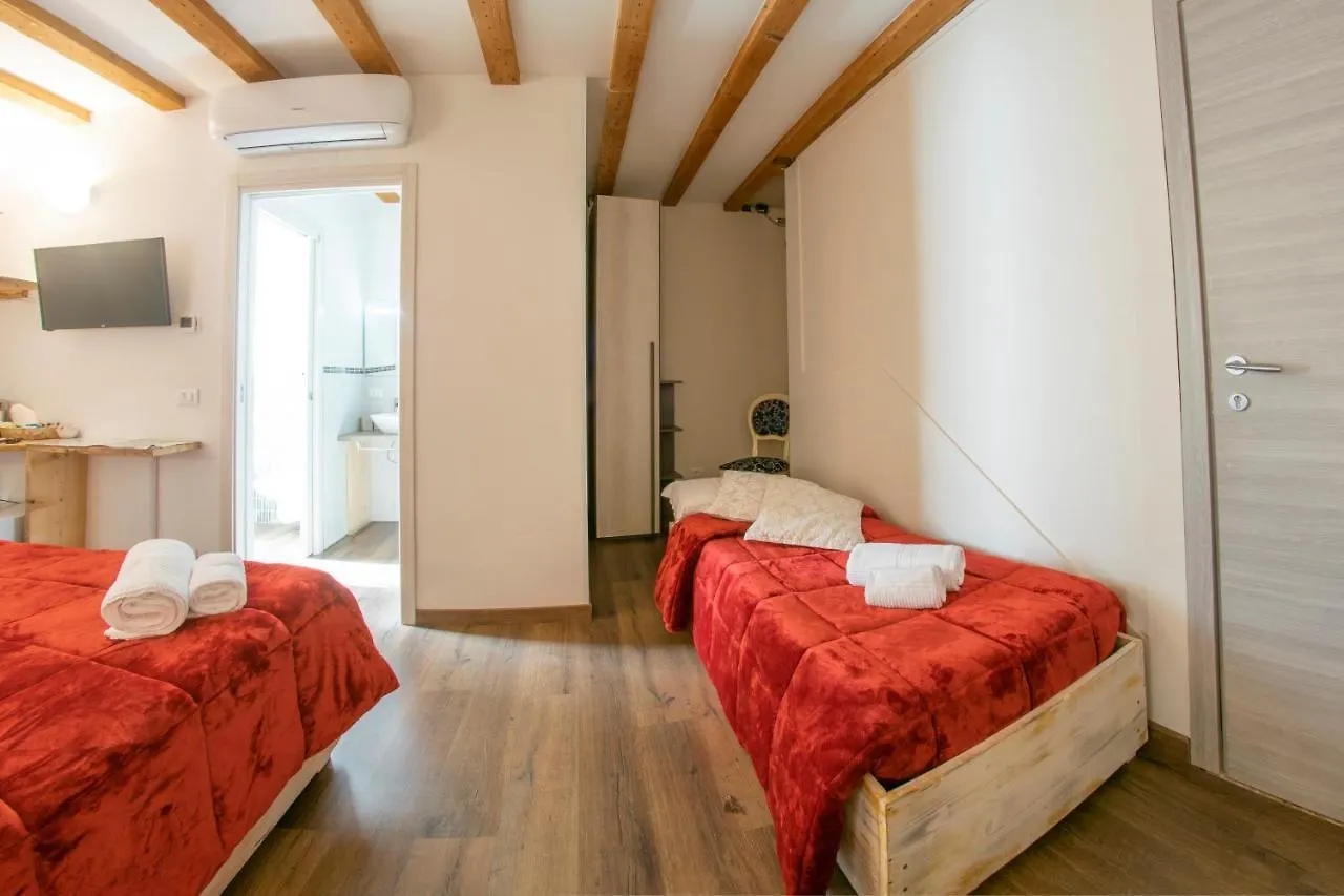 Marconi Rooms Alloggio Segreto Verona Itálie