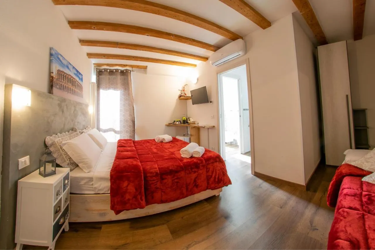 Marconi Rooms Alloggio Segreto Verona Apartmán